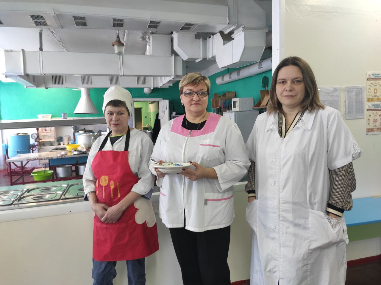 Члены комиссии по проверке качества питания